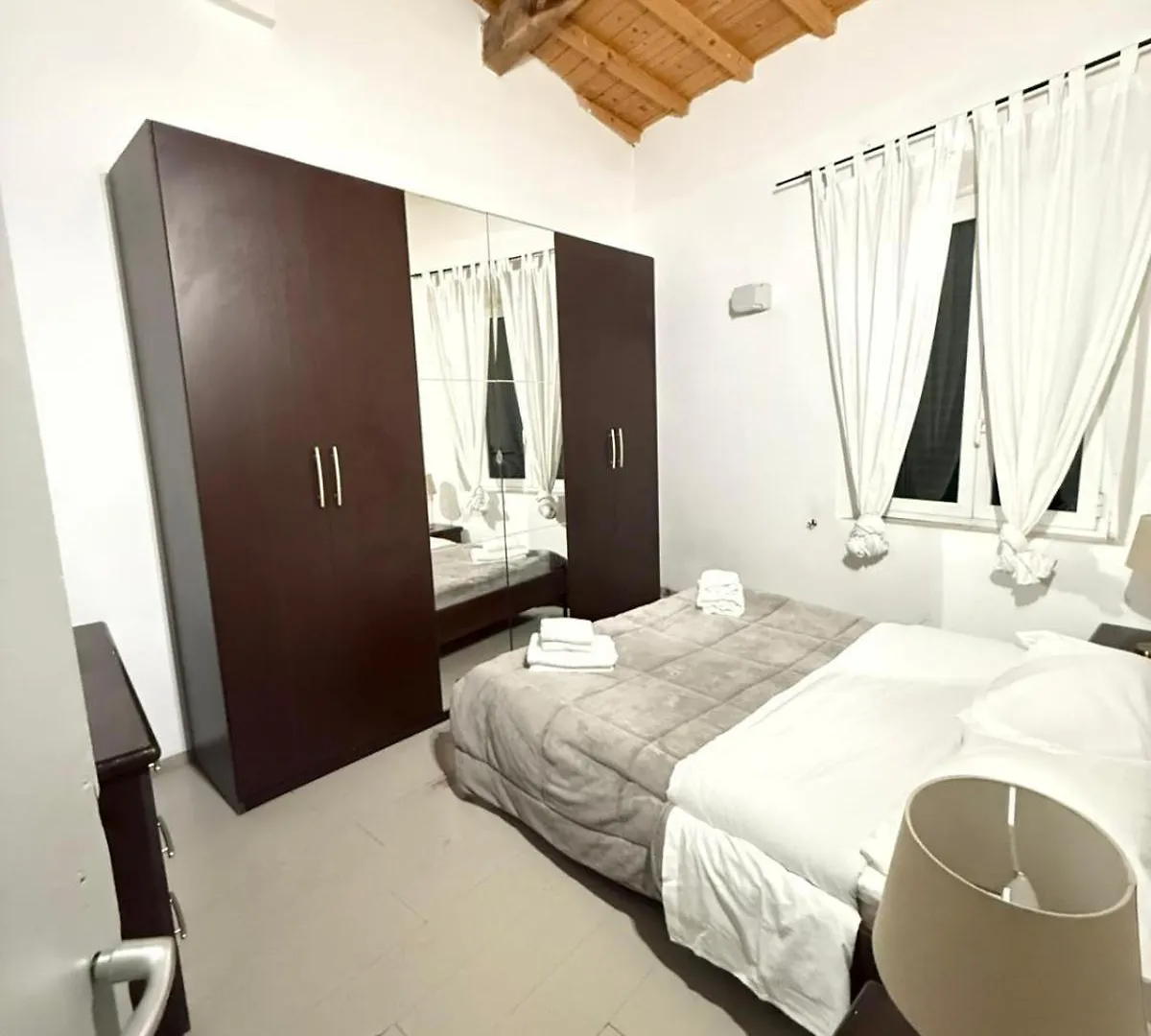 Three Bedroom Apartment In City Center Florence