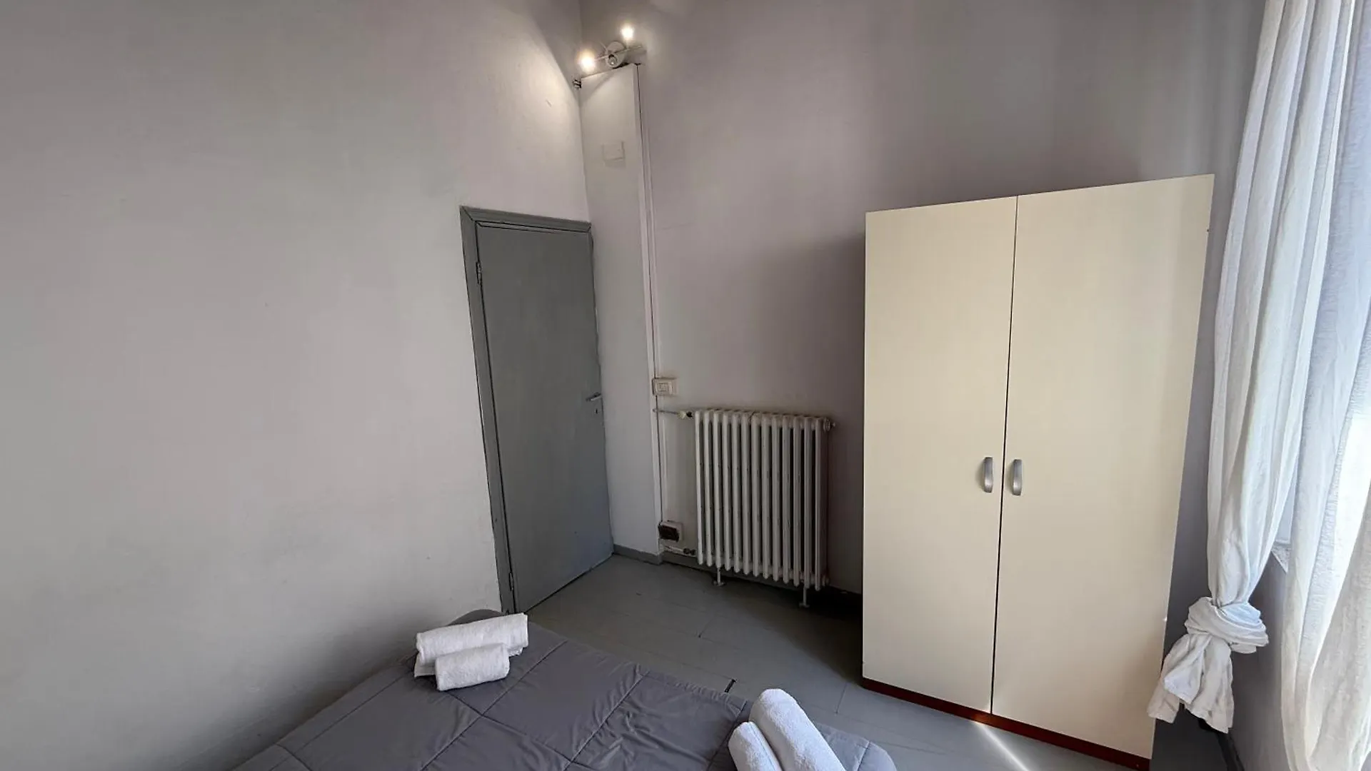 Three Bedroom Apartment In City Center Florence