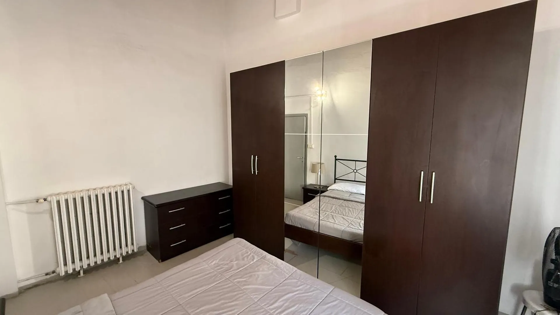 Three Bedroom Apartment In City Center Florence