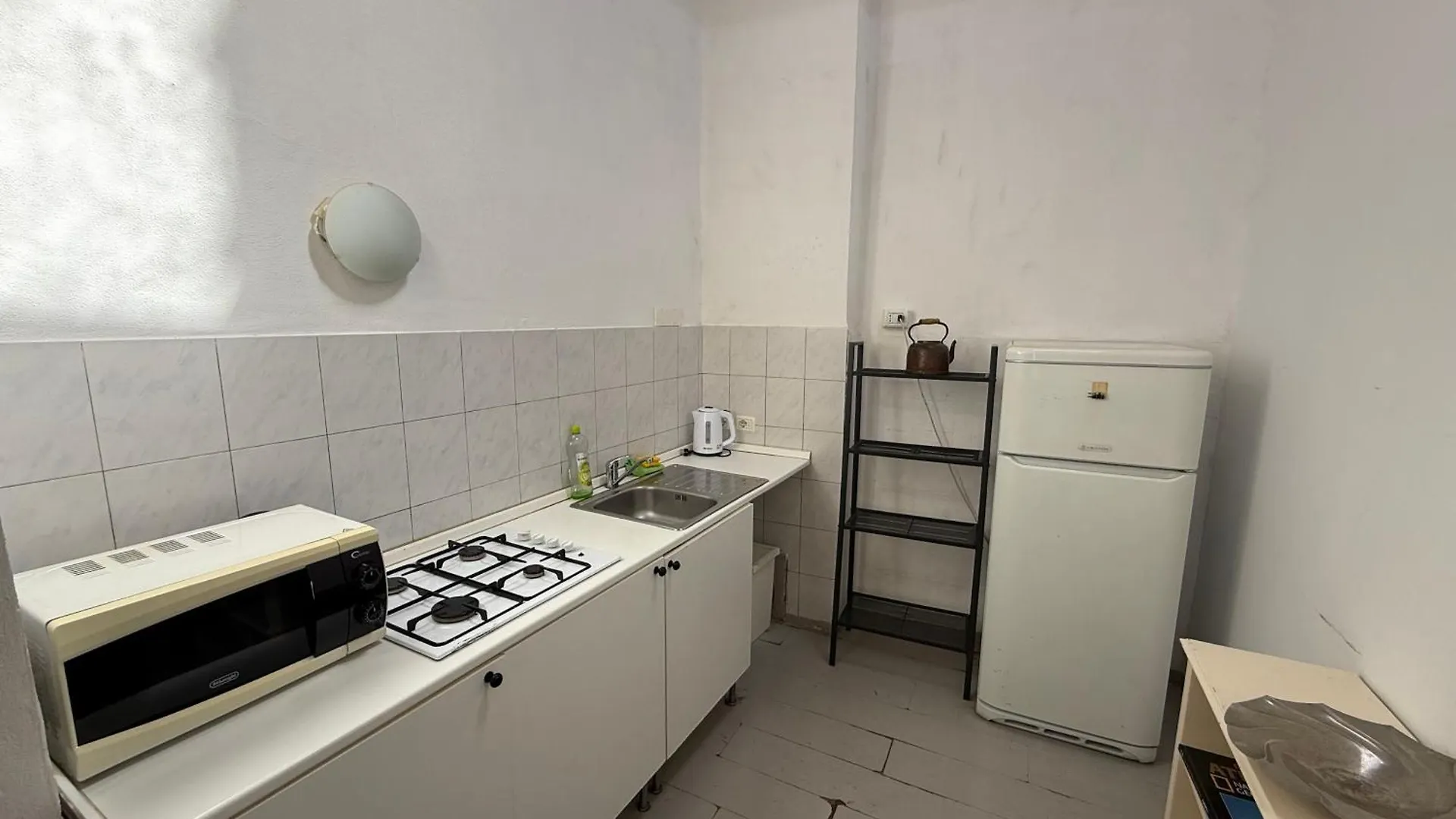 Three Bedroom Apartment In City Center Florence